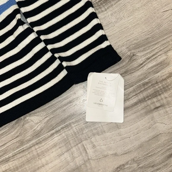 Liz Claiborne sweater size SP - Picture 2 of 5